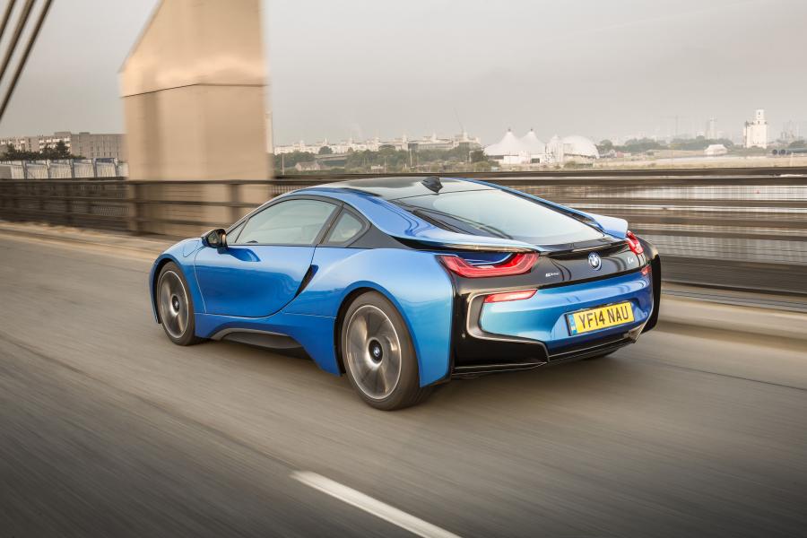  BMW i8 2014 года  (UK) (фото 18 из 69)